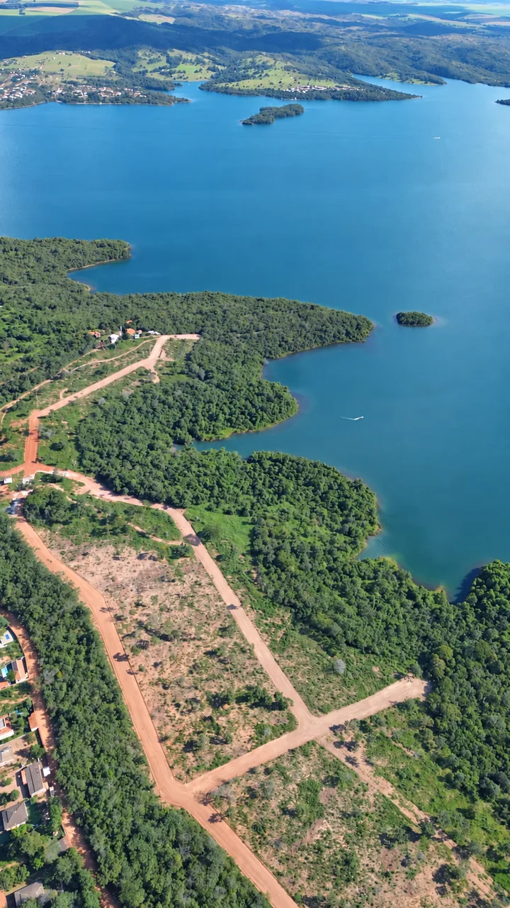 Condomínio Ilha do Sol e entorno do Lago Corumbá — vista aérea 4
