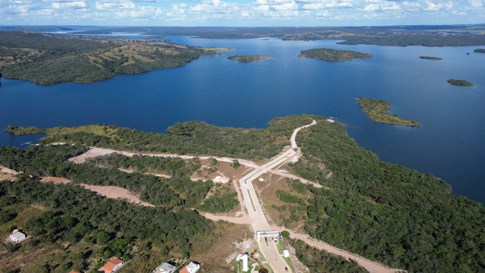 Panorama do Lago Premier e Lago Corumbá
